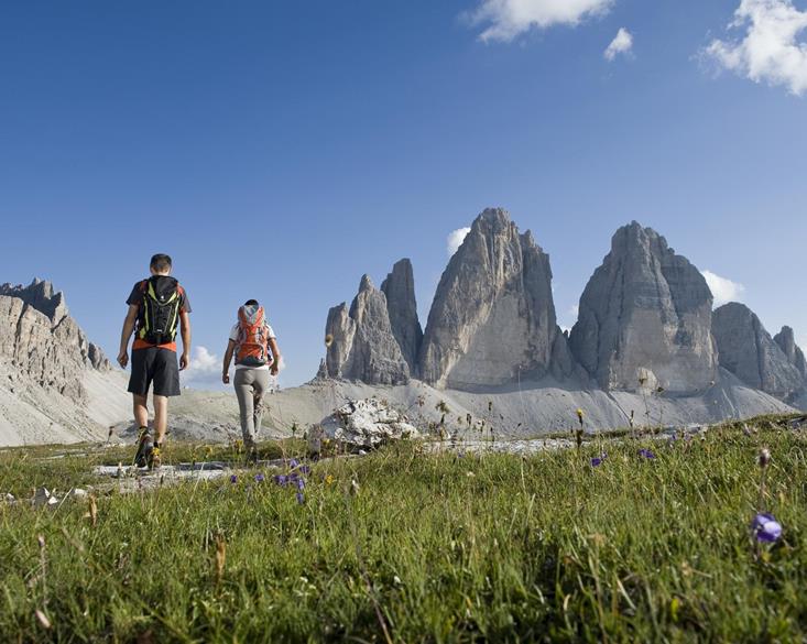Hiking 3  Peaks