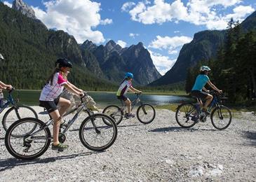 Family bike tour