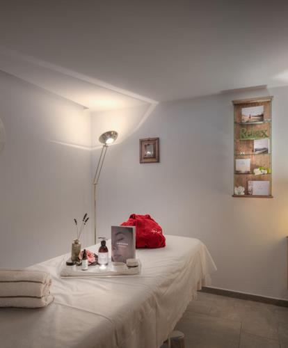 hires-tyrol-sala-massaggi-spa-lt-2